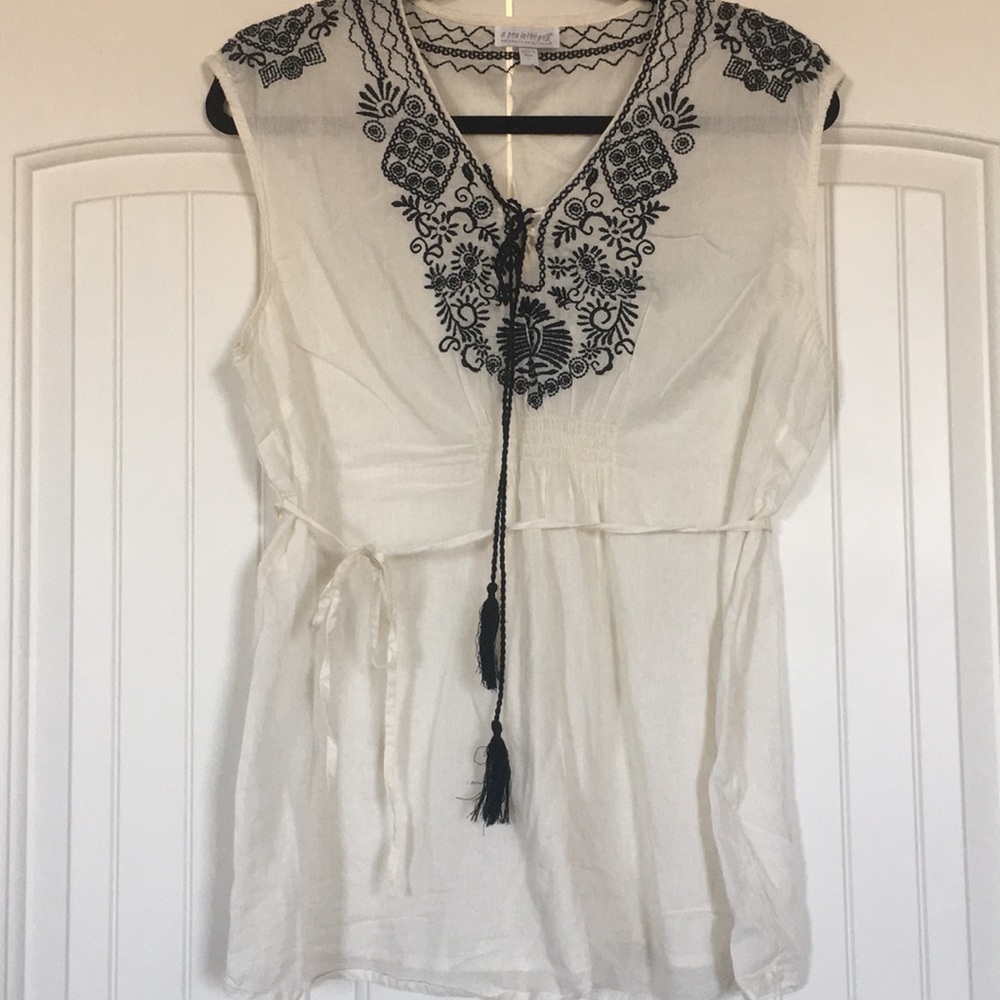 A Pea In The Pod Maternity Top